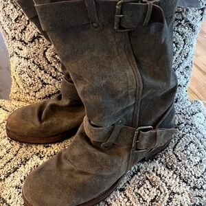Stylish Brown Suade Portugal boots